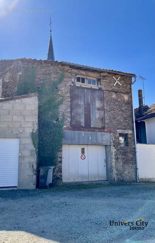 Maison à LA REGRIPPIERE