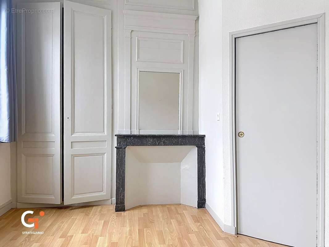 Immeuble de rapport – 4 appartements t2 – place saint marc. - photo 5