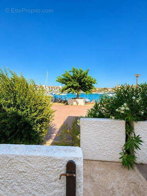L'art de vivre au fil de l'eau ! Magnifique appartement avec terrasse ! - photo 5