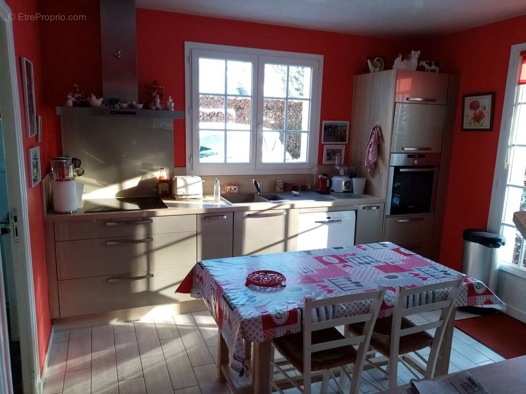 Maison à vendre 8 pièces YVETOT (76) à 1 heure 40 de la gare Saint Lazare PARIS - photo 3
