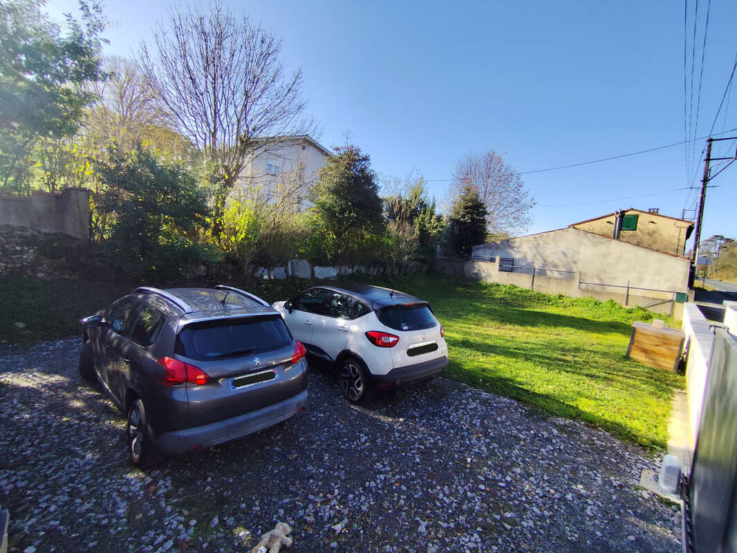 Maison d'habitation avec garage et jardin - photo 6