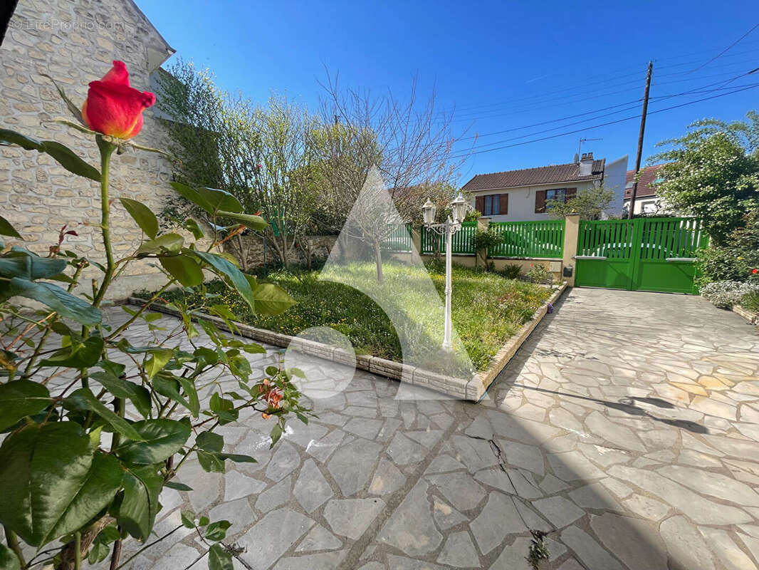Maison à SUCY-EN-BRIE