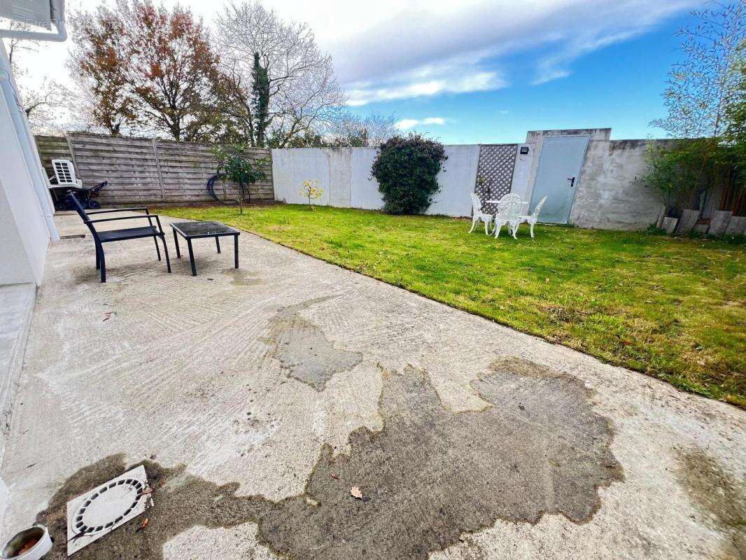 Maison à SAINT-MACAIRE-EN-MAUGES