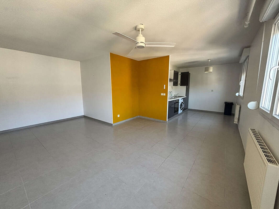 Appartement à GREZIEU-LA-VARENNE
