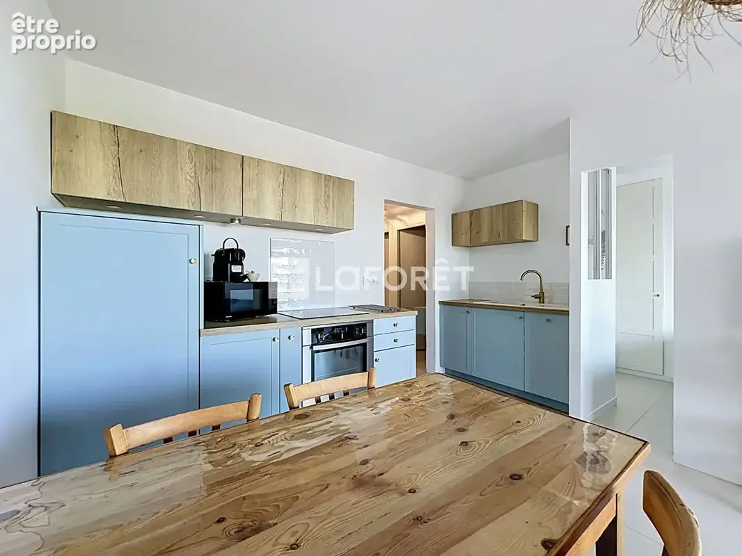 Studio rénové de 32 m² avec coin nuit, terrasse de 15 m² et vue panoramique sur la pinède - photo 3