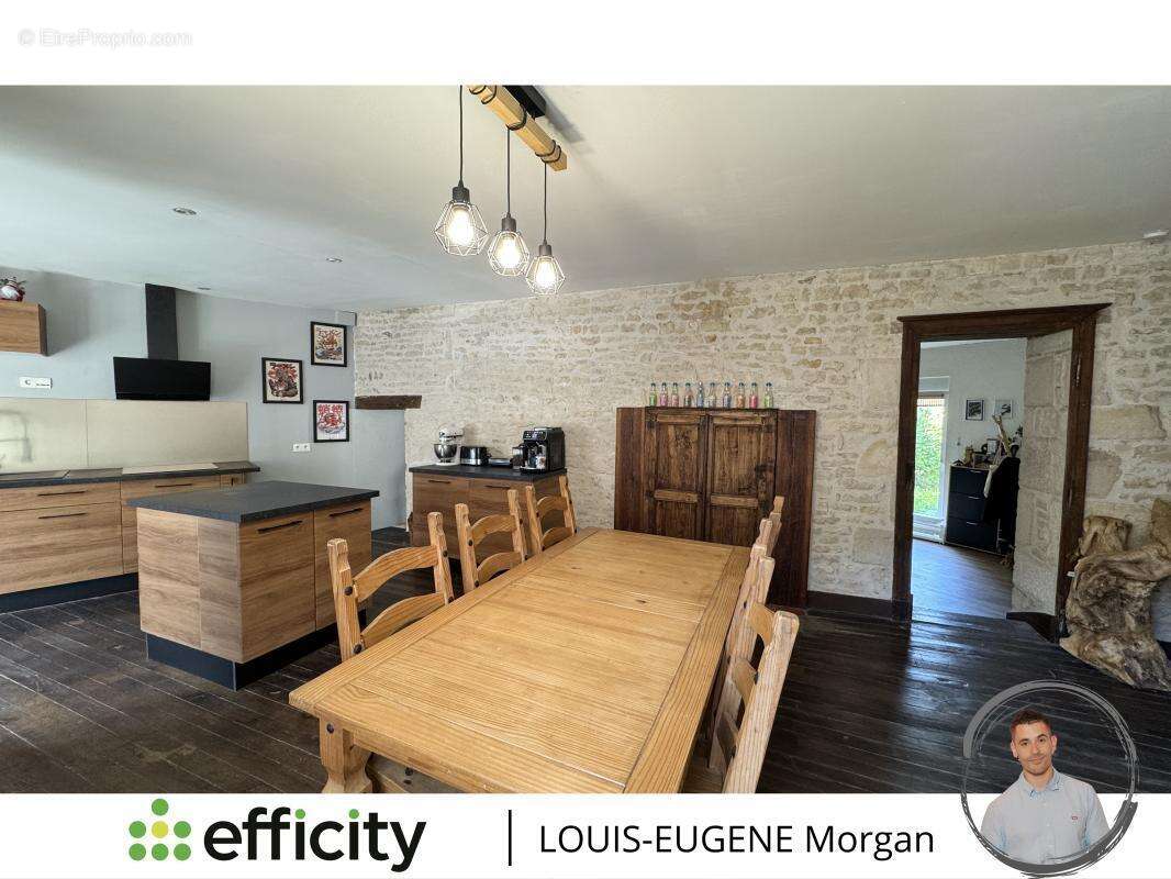 Maison 125 m² à Couhe  - photo 5