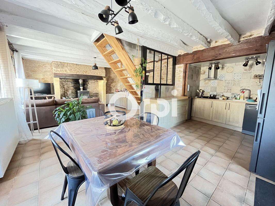 Maison à CUBLAC