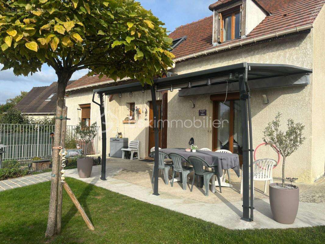 Maison à SAINTRY-SUR-SEINE