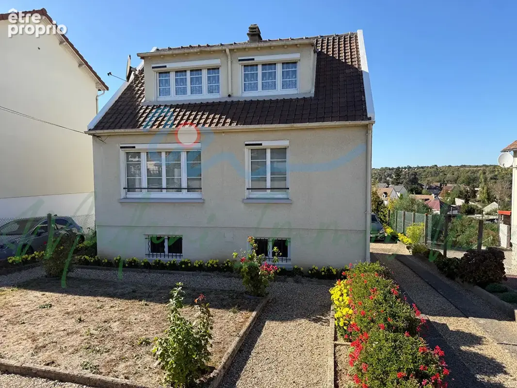 Photo Maison à Bonnieres-Sur-Seine au prix de 234 900€