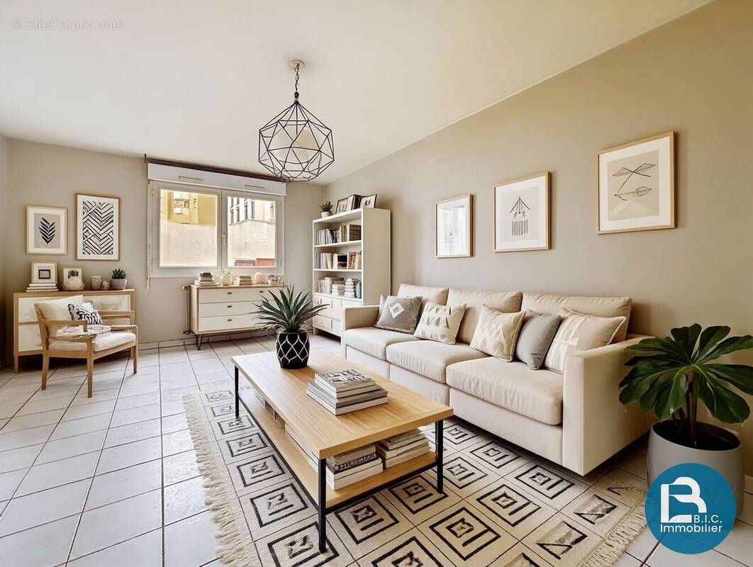 Aménagement virtuel non contractuel - Appartement à LYON-7E