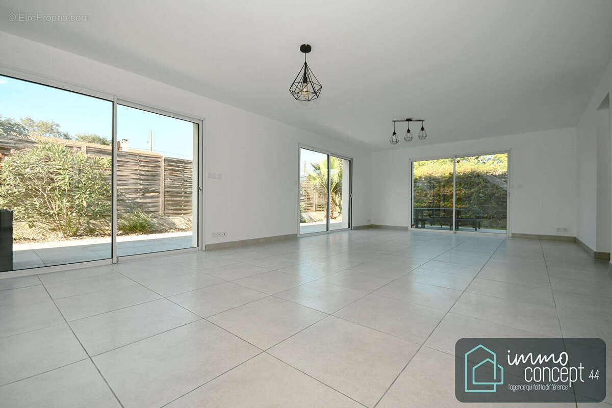 Maison à BOUGUENAIS