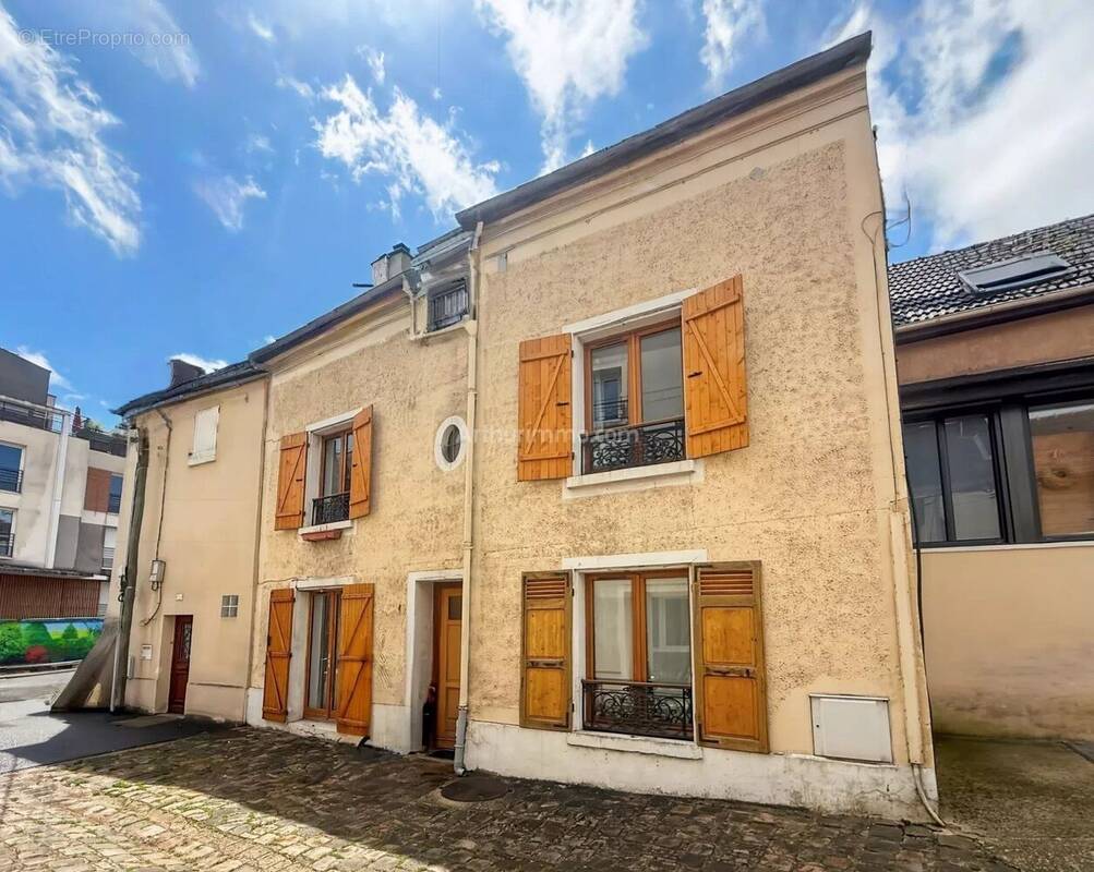 Maison à THORIGNY-SUR-MARNE