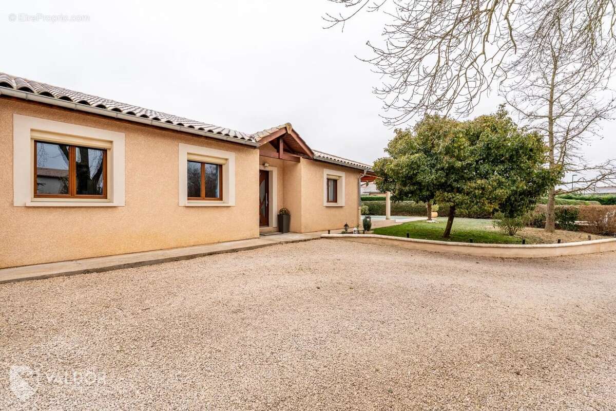 Maison à VILLENEUVE