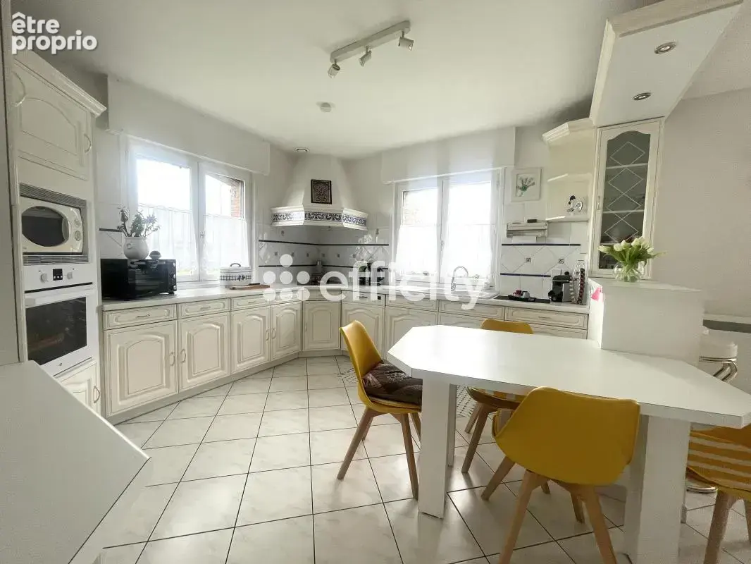Maison 6 pièces 210 m² à vendre à Phalempin (59133) - photo 4