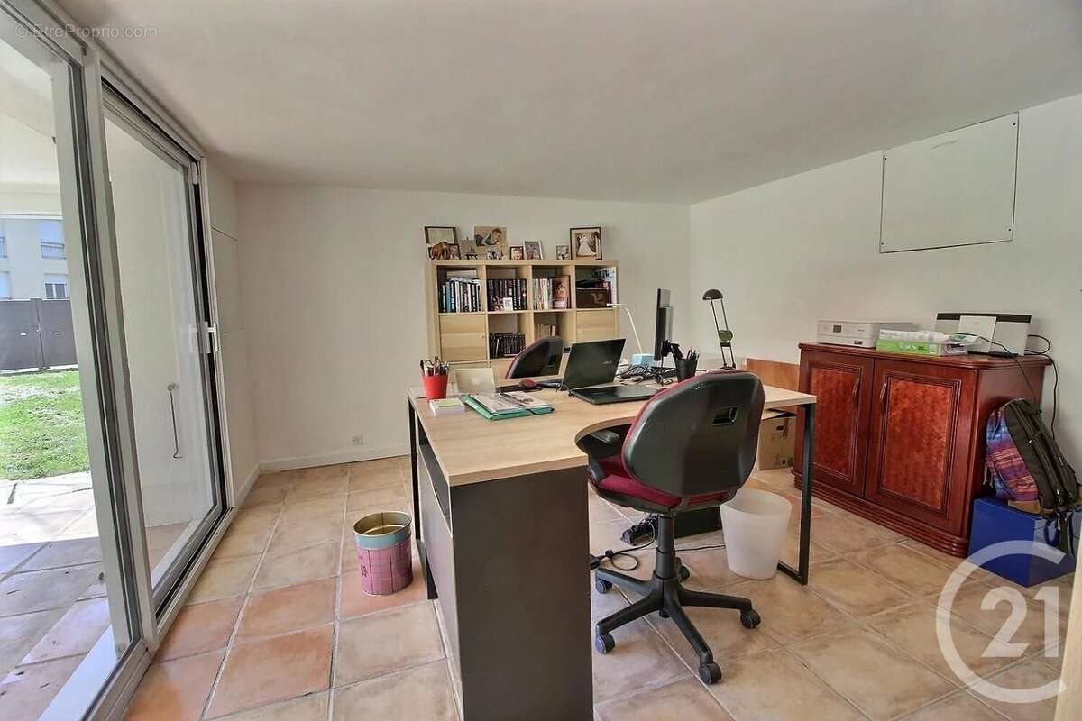 Maison à CHATEAUNEUF-GRASSE