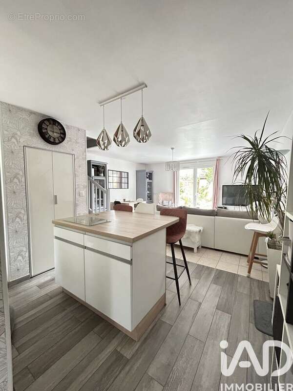 Photo 3 - Maison à PONTAULT-COMBAULT