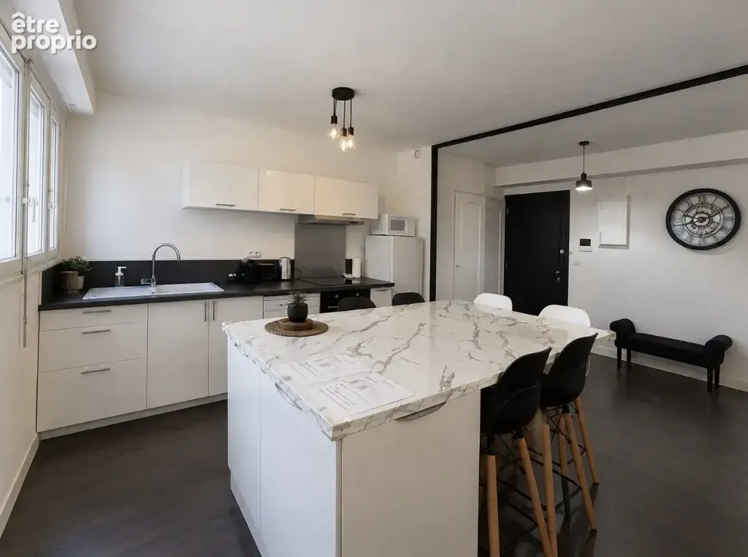 AVIGNON INTRA-MUROS - Appartement T3 avec une belle terrasse - photo 3