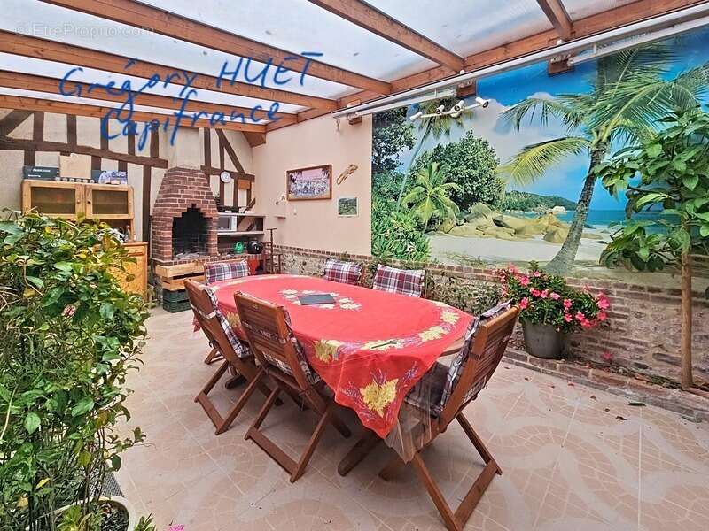 Maison à OUILLY-DU-HOULEY