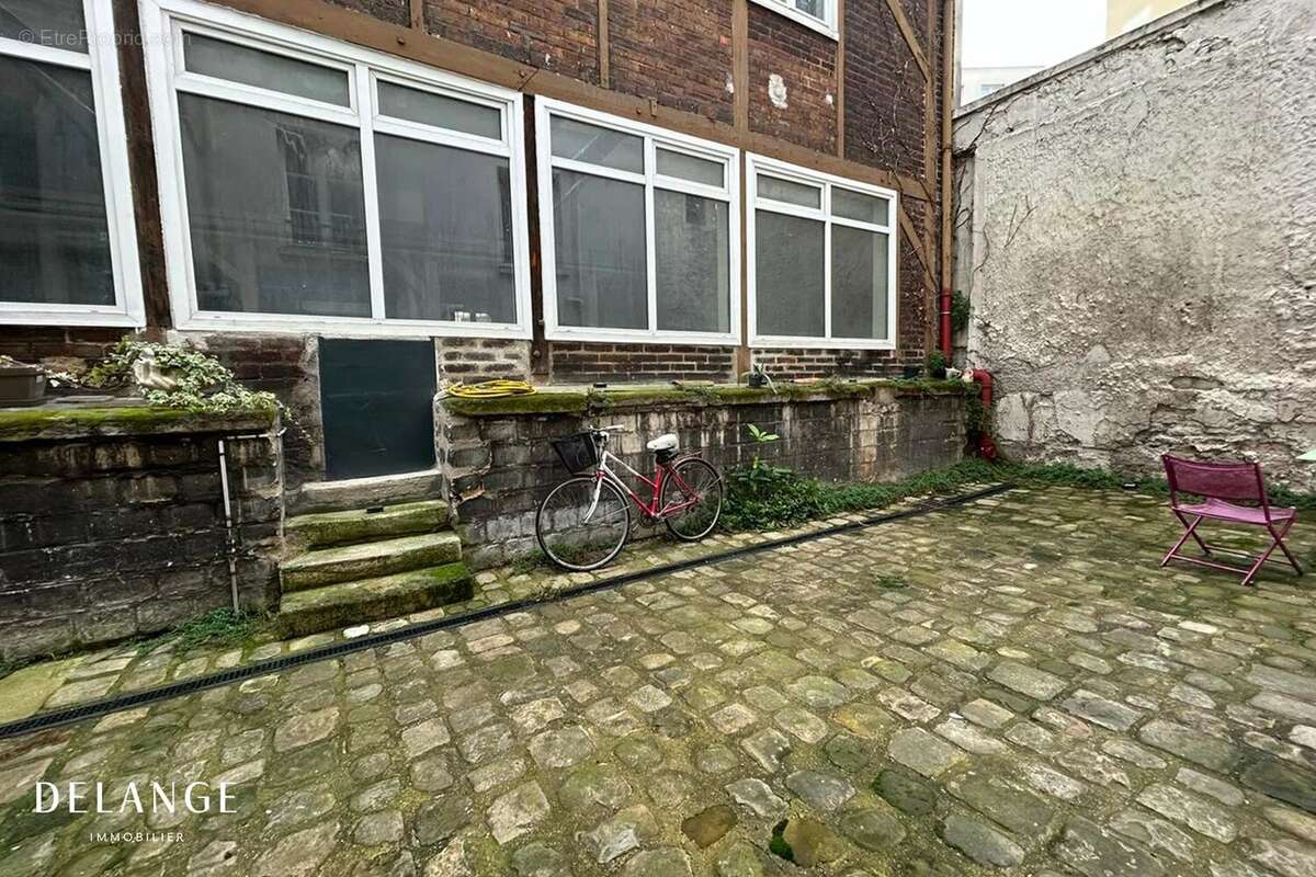 Appartement à PARIS-14E