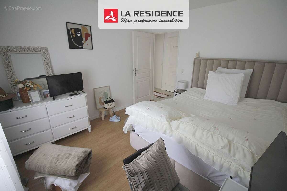 Appartement 60 m² à Saint-Pierre-Du-Perray  - photo 4