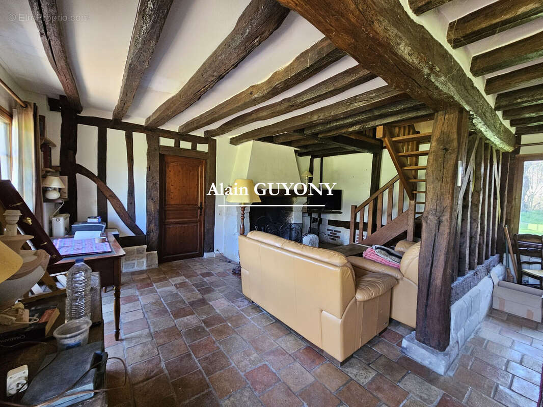 Maison à PONT-L'EVEQUE