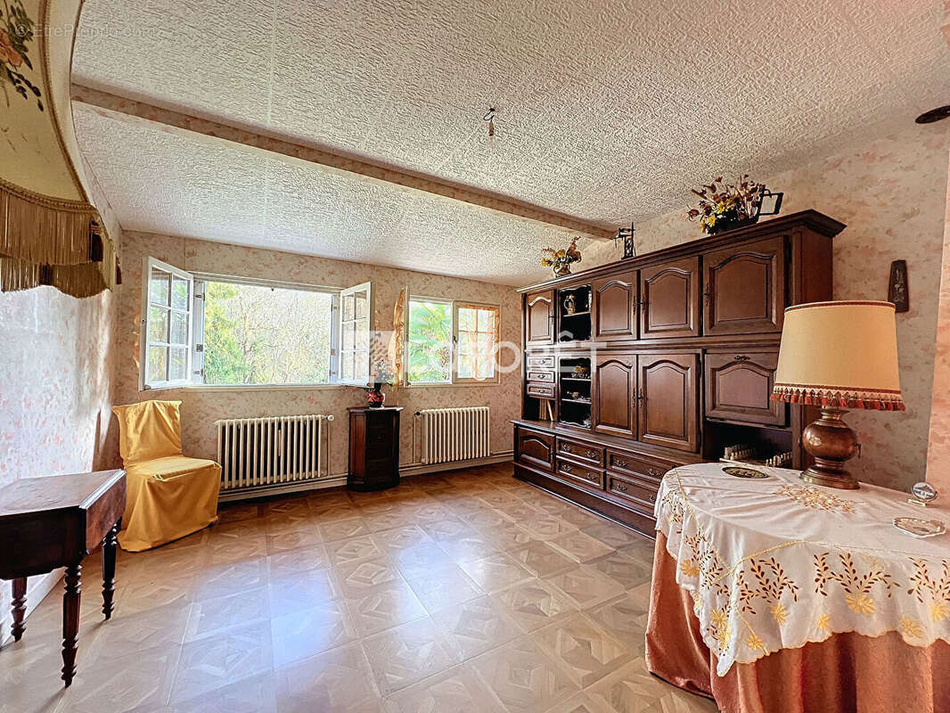 Maison à MARCOUSSIS