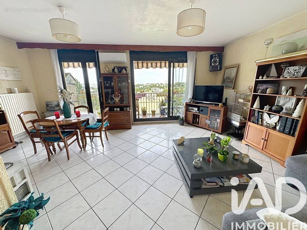 Photo 1 - Appartement à MARSEILLE-12E