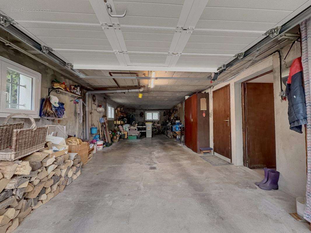 Maison à BRETENIERE