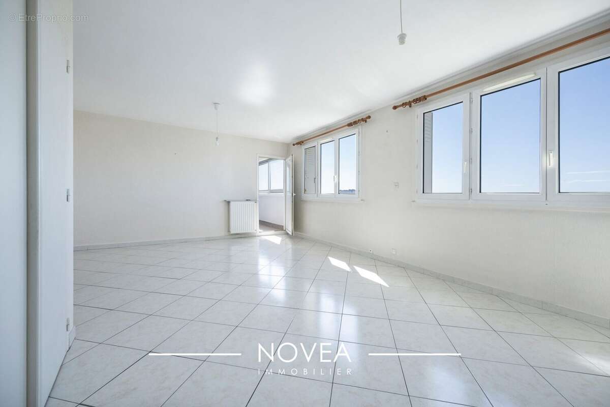 Appartement 70 m² à Villeurbanne  - photo 4