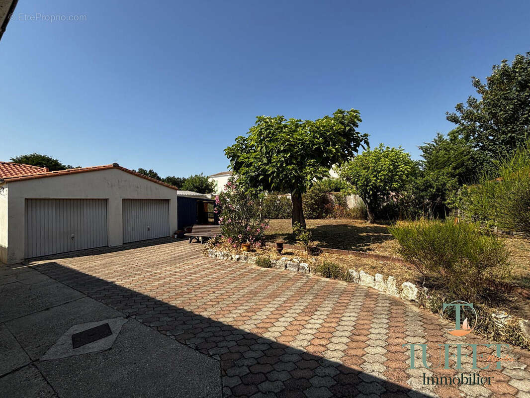 Maison 96 m² à La Tremblade  - photo 4