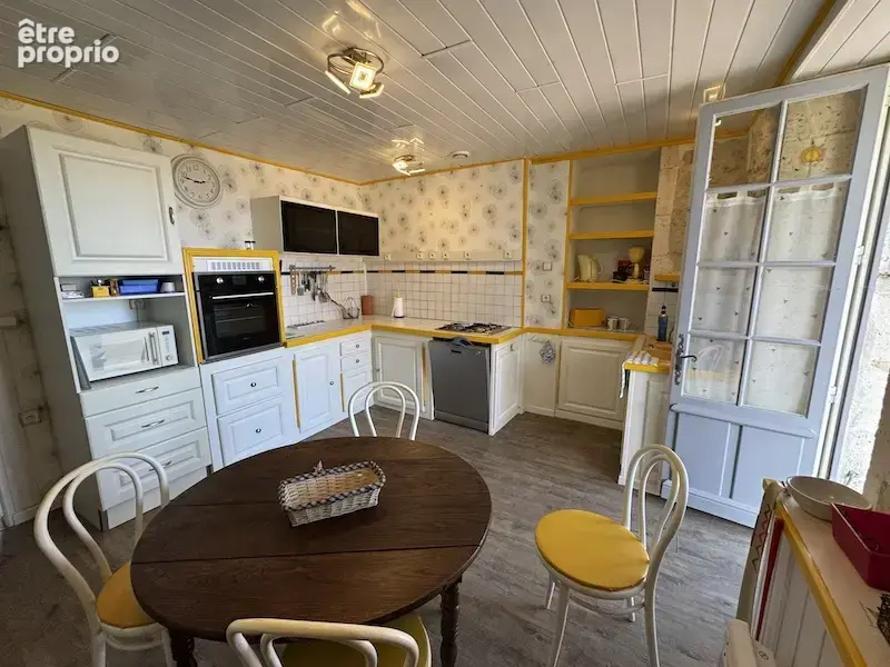 Belle maison de caractère avec piscine chauffée et grand jardin - photo 5