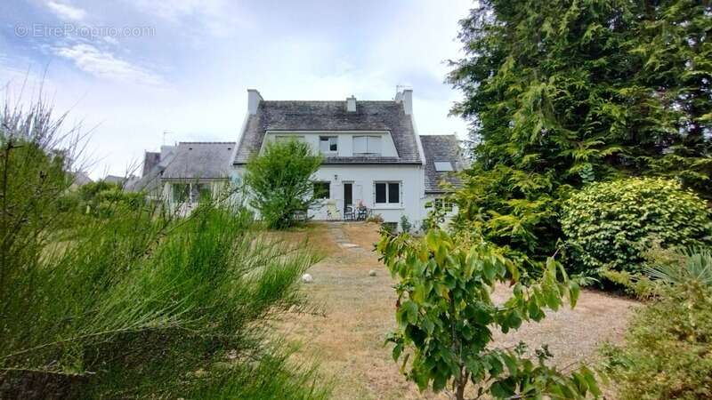 Maison à COMBRIT