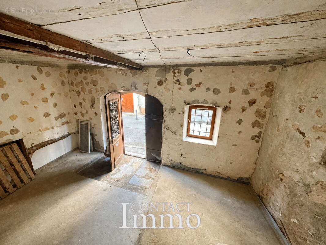 Maison de ville à rénover   Centre de Ribeauvillé - photo 2