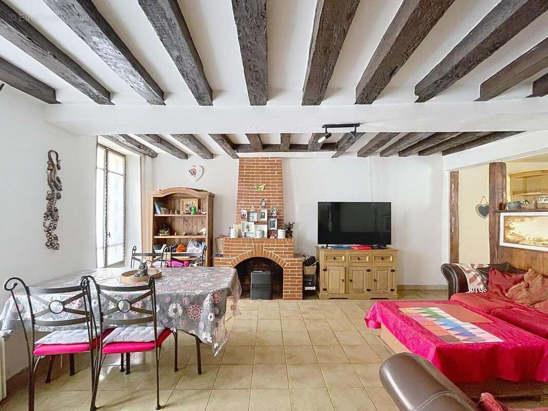 Photo 4 - Maison à VILLENEUVE-LA-GUYARD