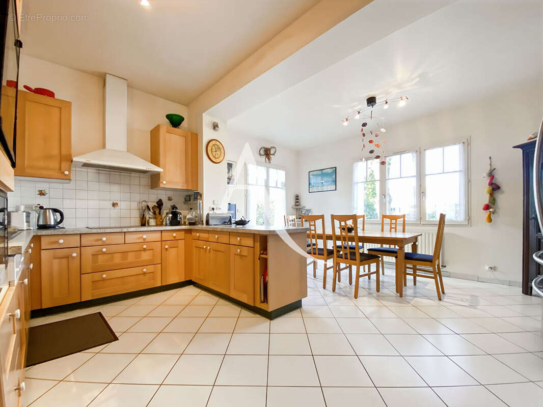 Maison à BOIS-D'ARCY