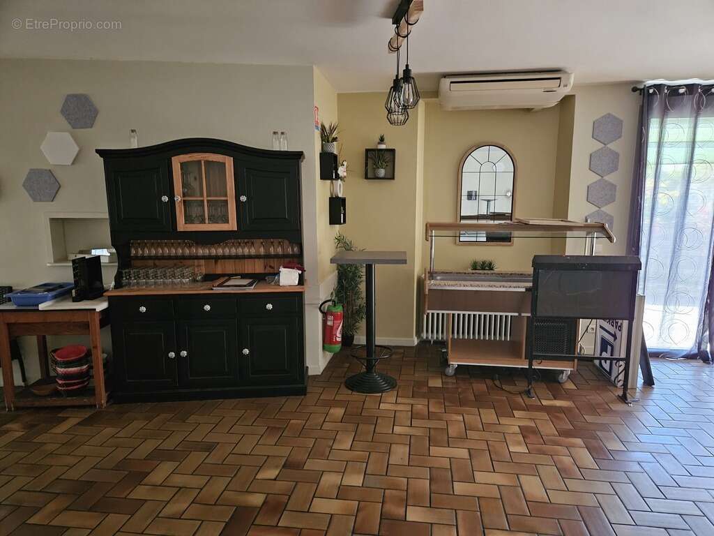 Commerce à BIARS-SUR-CERE