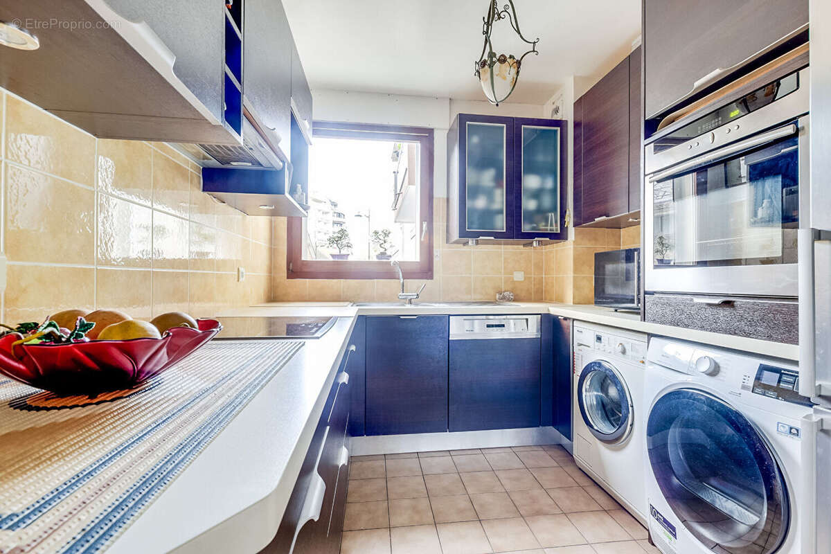 Appartement à PARIS-20E