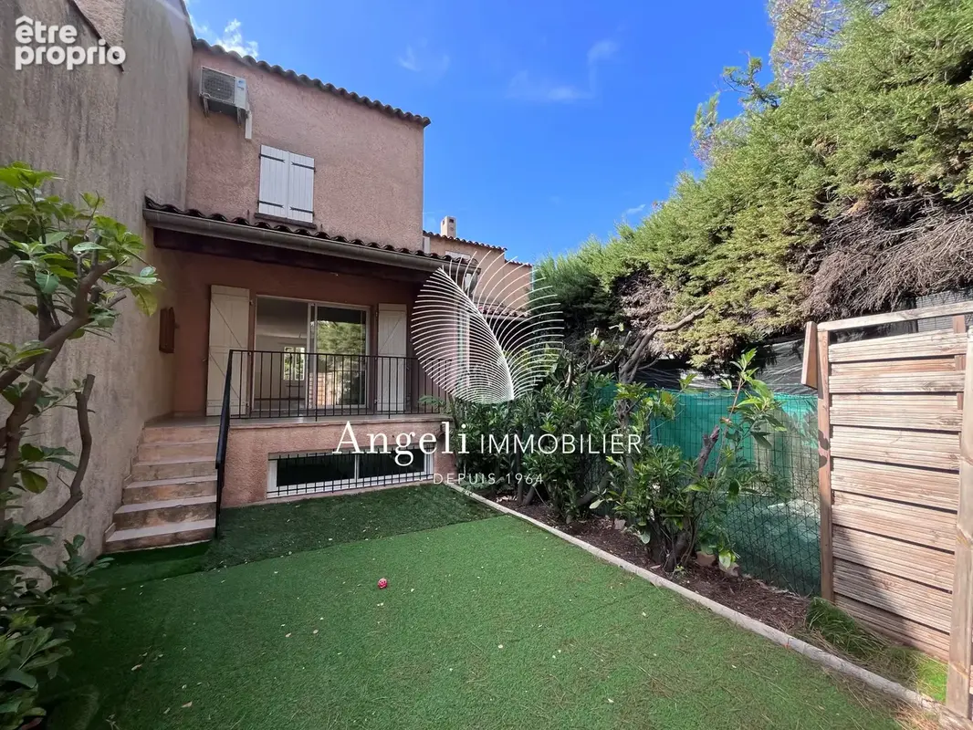Appartement à FREJUS