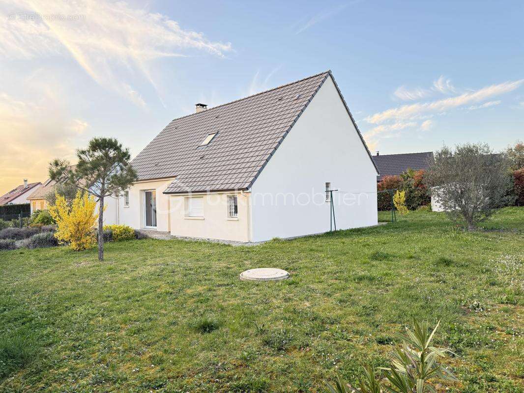 Maison à LA CHAPELLE-SAINT-URSIN