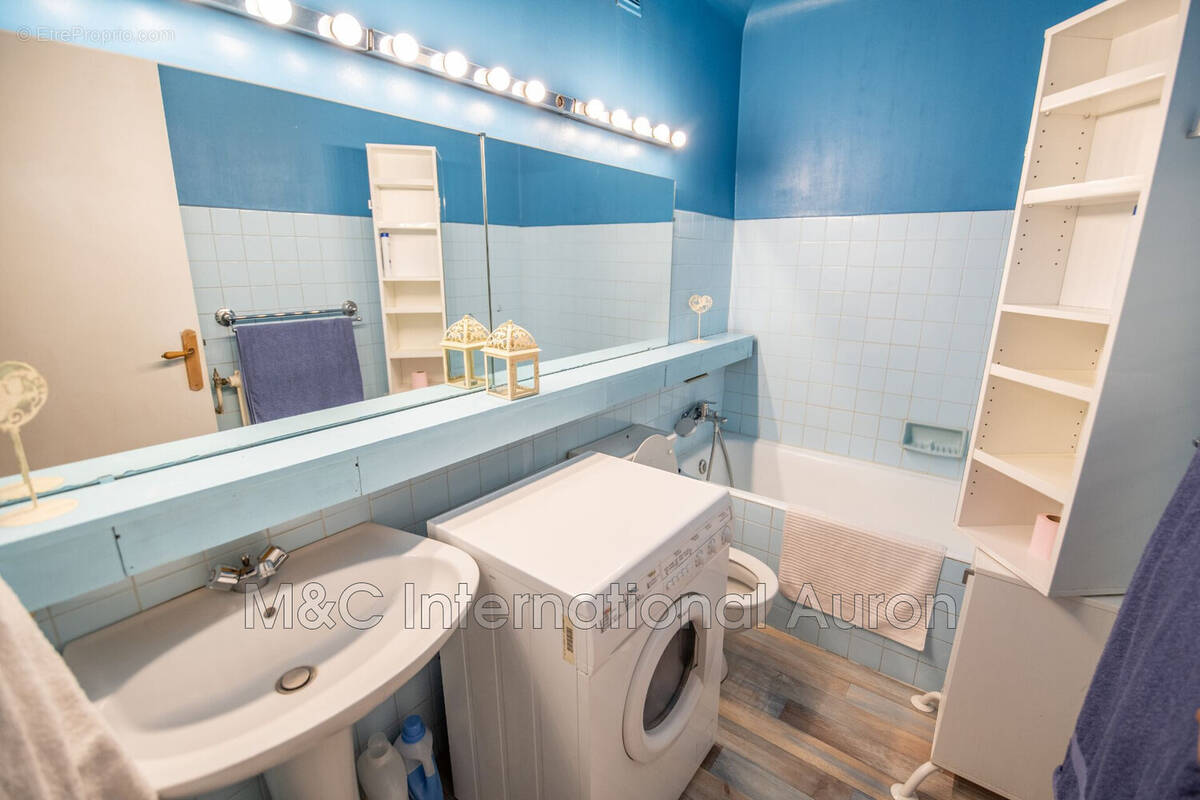 Appartement à SAINT-ETIENNE-DE-TINEE