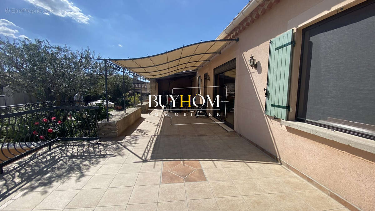 Maison à PERNES-LES-FONTAINES