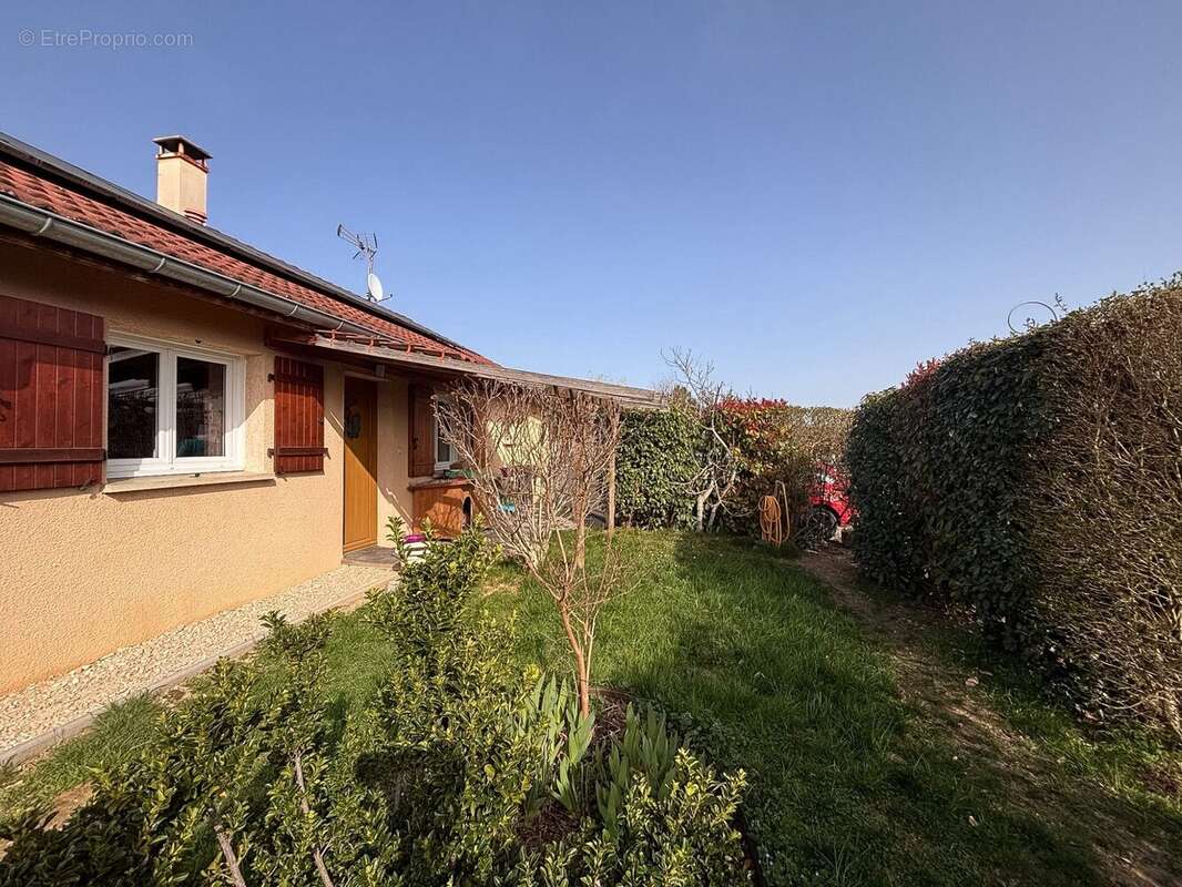 Maison à SARDIEU
