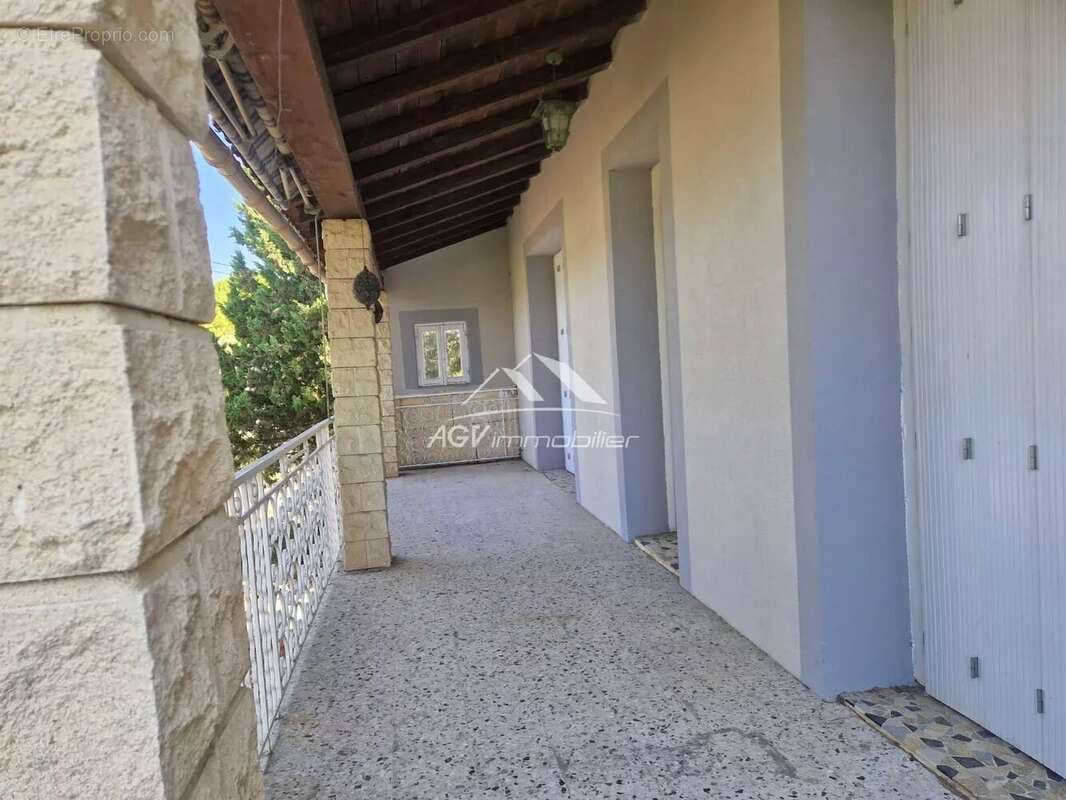 Maison de 192 m², 5 chambres -Terrain de 1000m² - photo 9