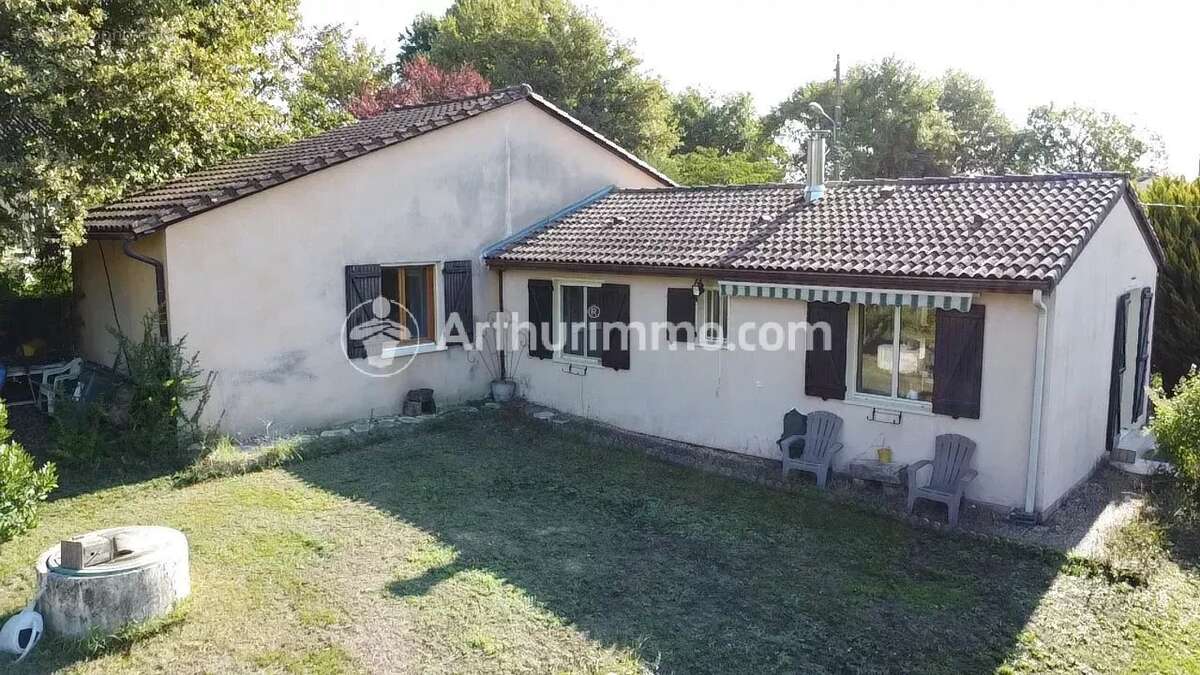 Maison à SAINT-ASTIER