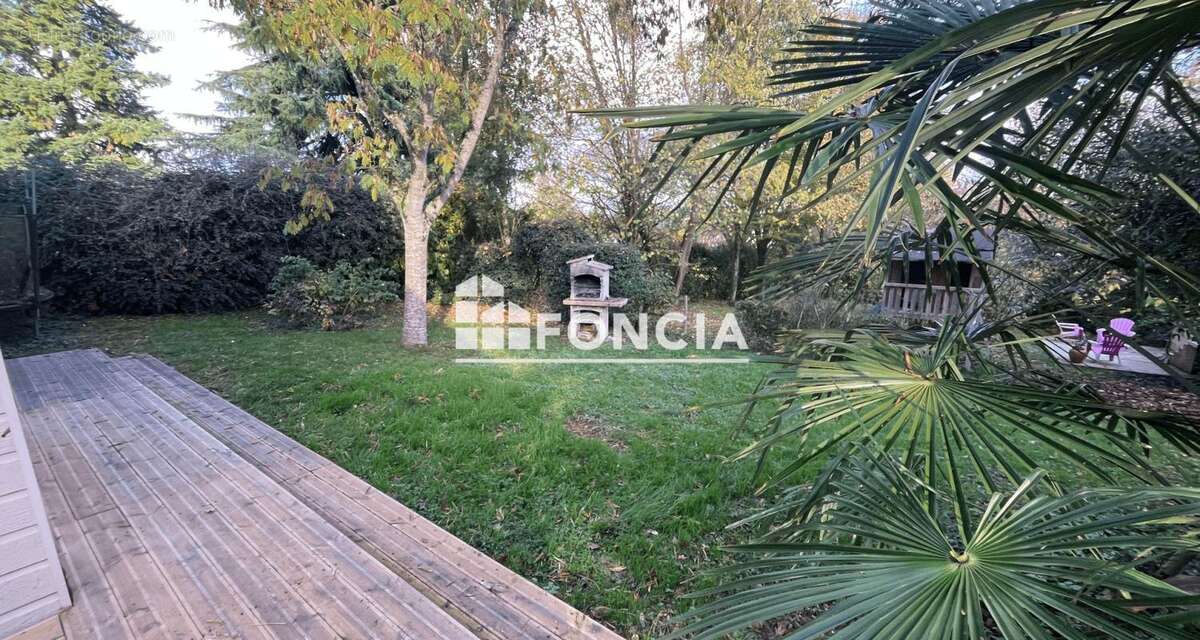 Maison à NOYEN-SUR-SARTHE