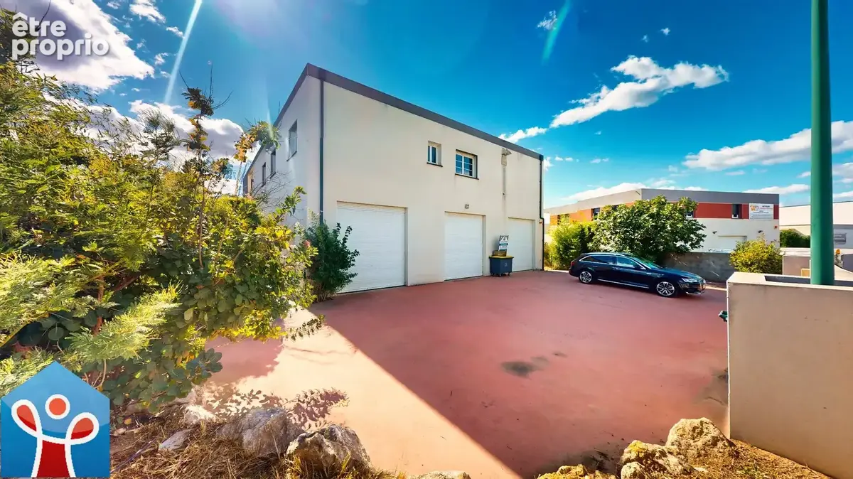 Photo Commerce à Lignan-Sur-Orb au prix de 349 000€
