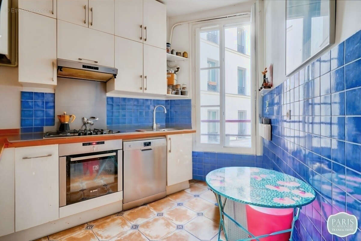 Appartement à PARIS-10E