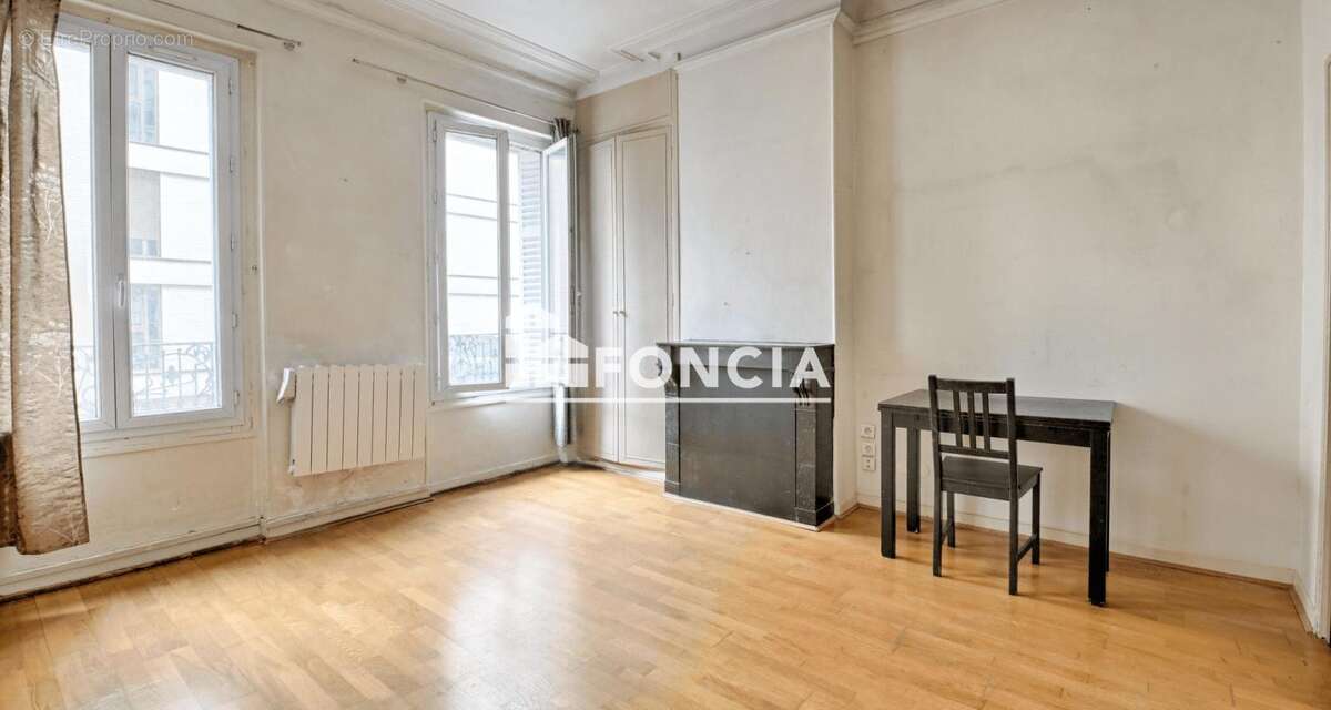 Appartement à PARIS-14E