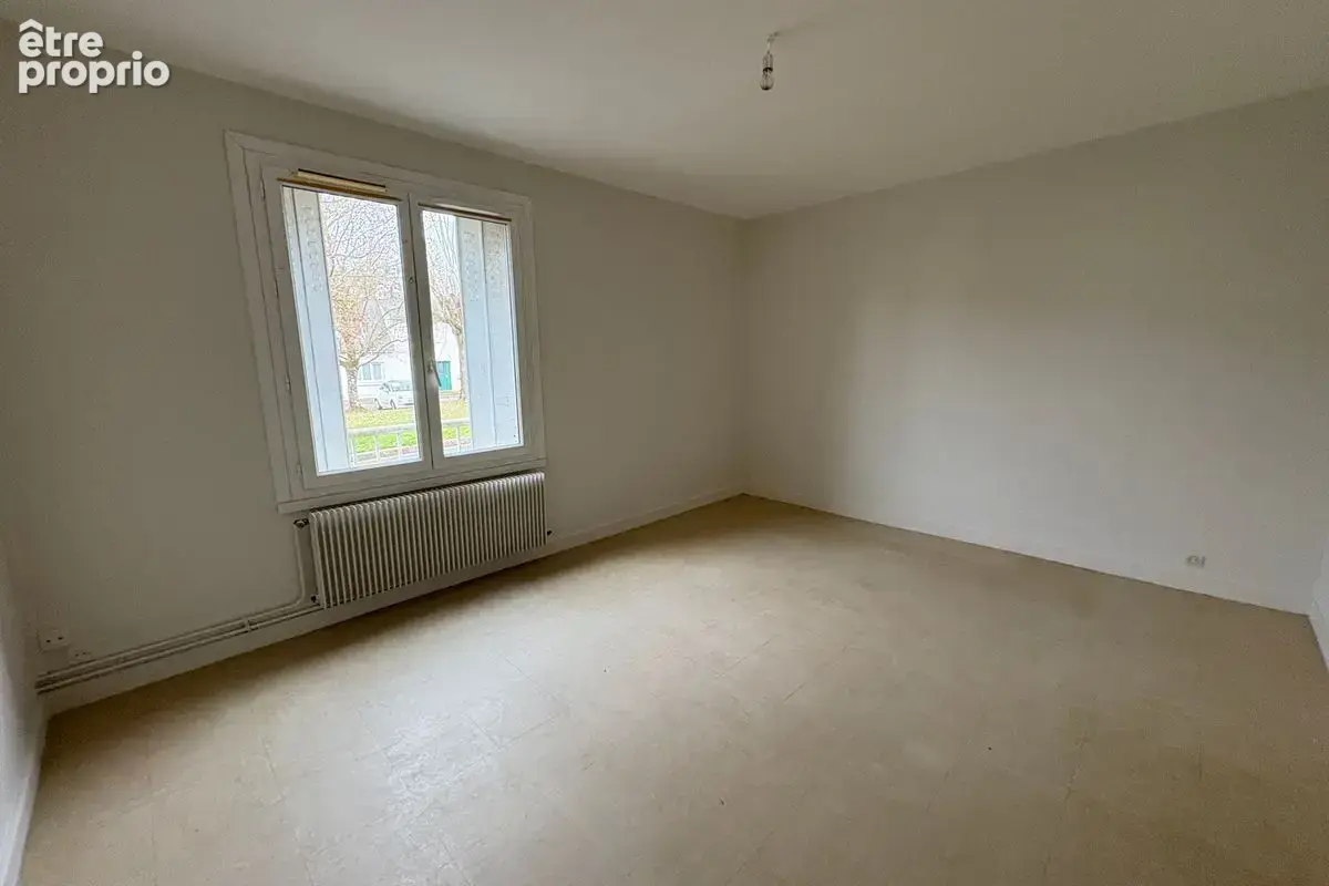 Appartement à SAINT-PATERNE-RACAN