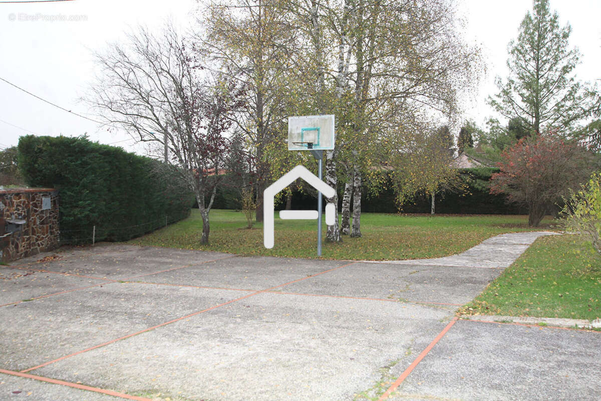 Maison à SAINT-JEAN-DU-FALGA